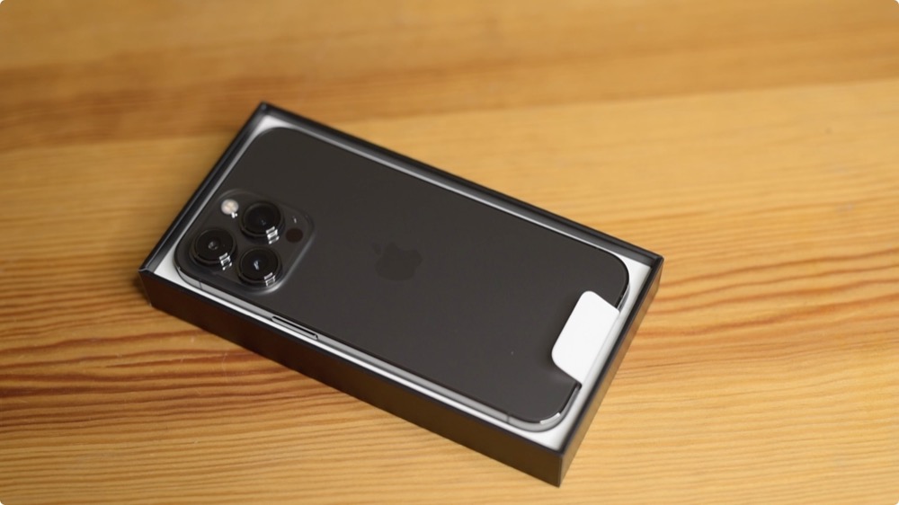 iPhone 13 Pro 开箱录影拍照夜拍夜间手持测试4K 电影景深微距摄影评测就很Pro 2